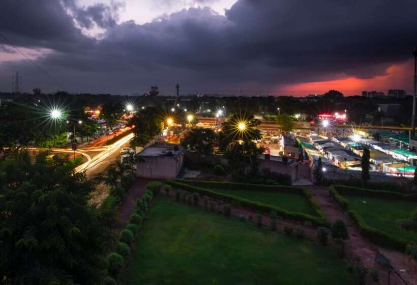 Hotel Shrimad Residency