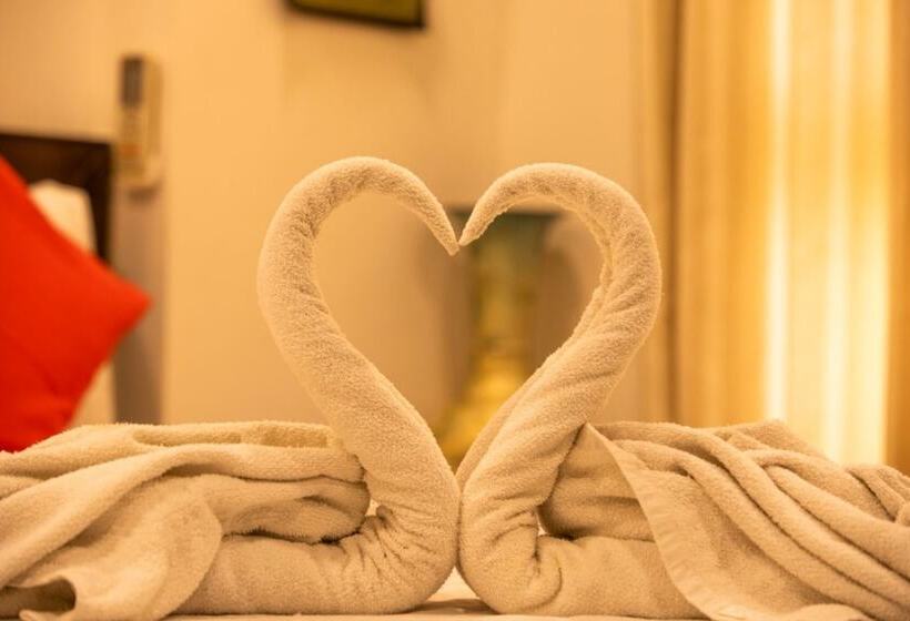 Hotel Shrimad Residency