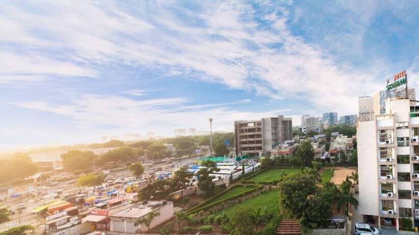 Hotel Shrimad Residency