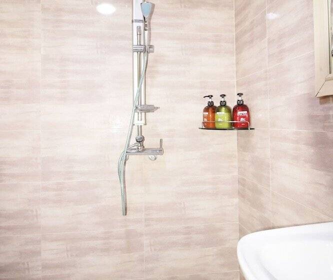 مُتل 9st Traveltel