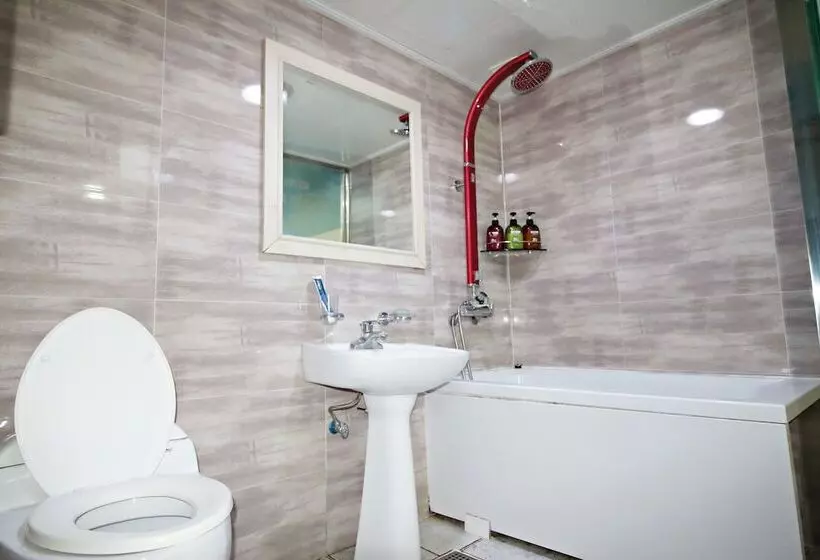 مُتل 9st Traveltel