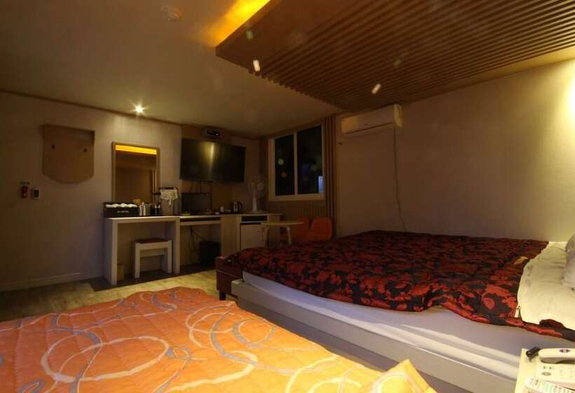 مُتل 9st Traveltel