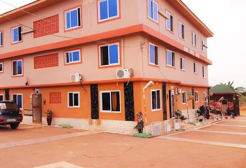 Open Space Hotel Kumasi