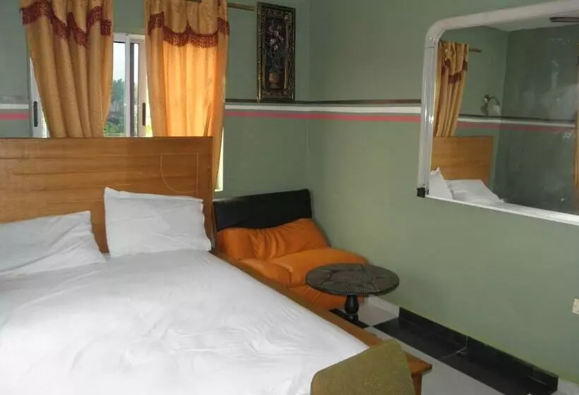 Open Space Hotel Kumasi