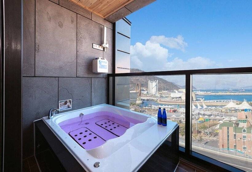 Yeosu Paradise Spa Pension