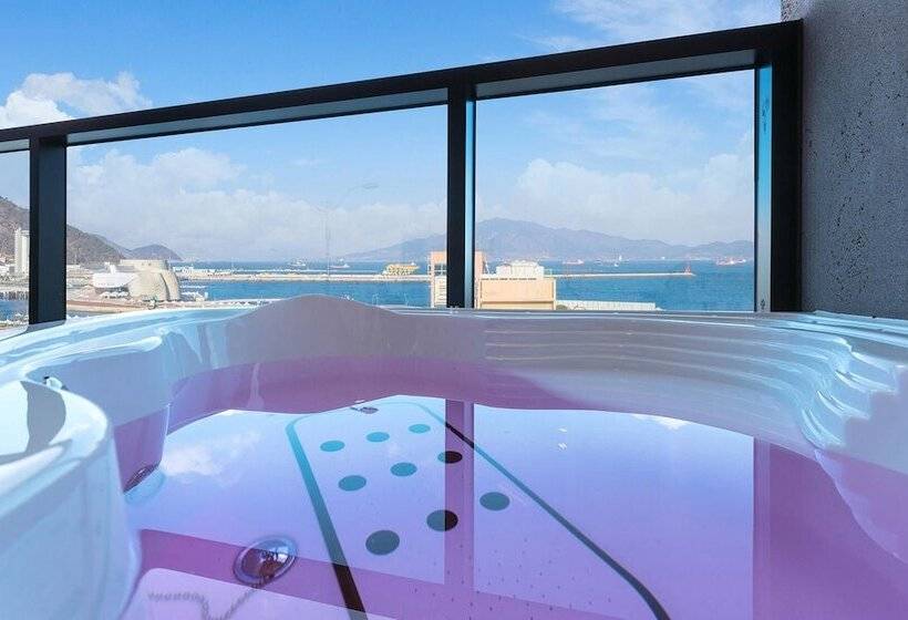 Yeosu Paradise Spa Pension