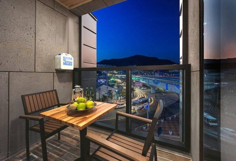 Yeosu Paradise Spa Pension