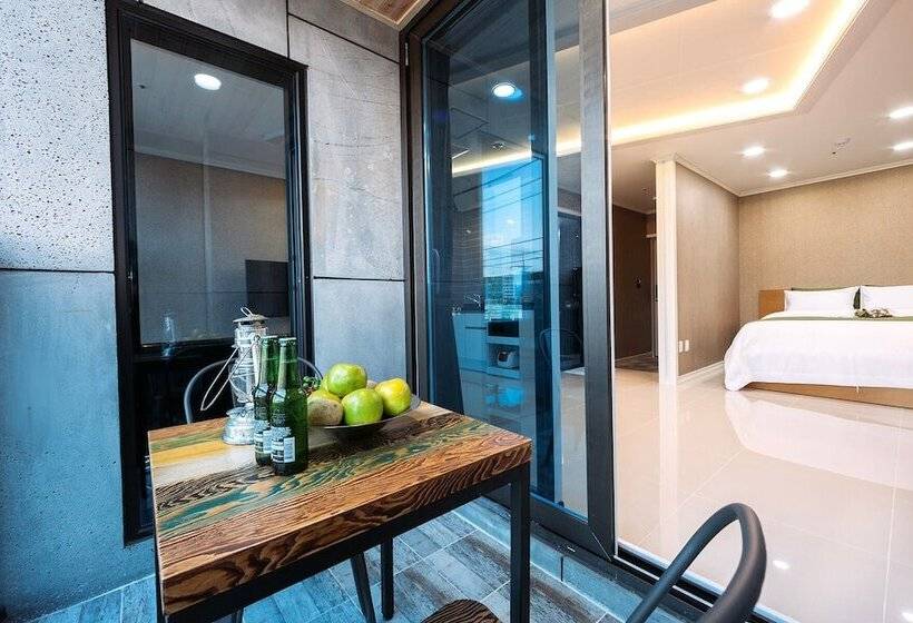 Yeosu Paradise Spa Pension