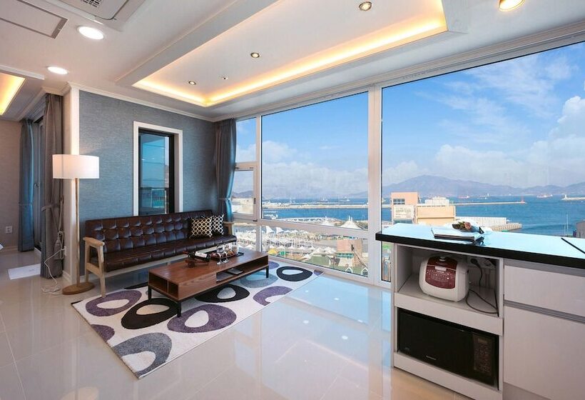 Yeosu Paradise Spa Pension