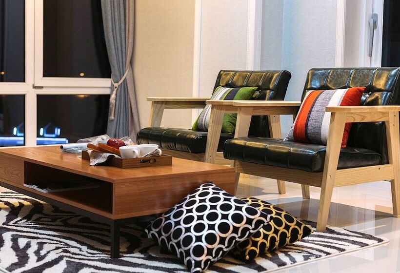 Yeosu Paradise Spa Pension