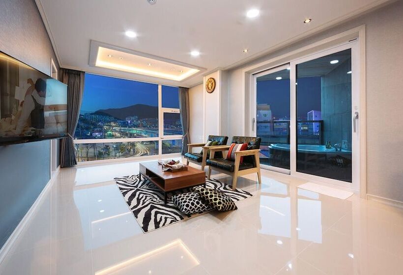 Yeosu Paradise Spa Pension