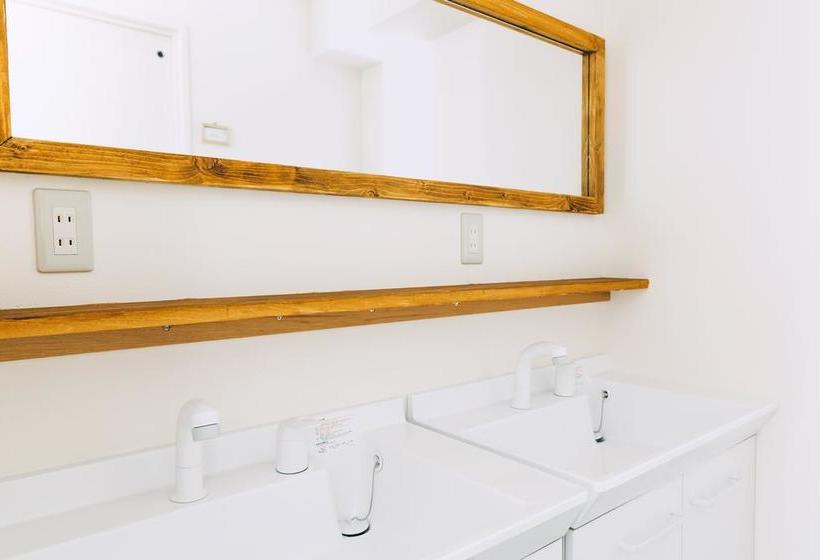 Mezamashi Sandwich  Hostel