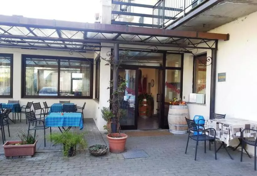 Hotelli Albergo Ristorante Lavedo