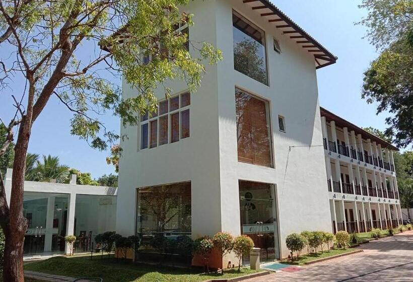 Yala Hotel Elephant Eye