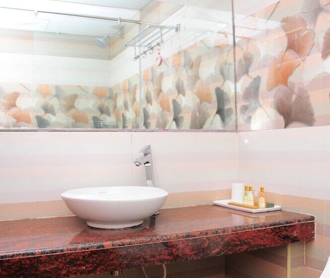 فندق Hyders Park The Business