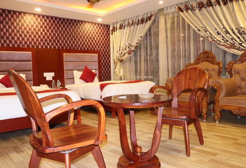 فندق Hyders Park The Business