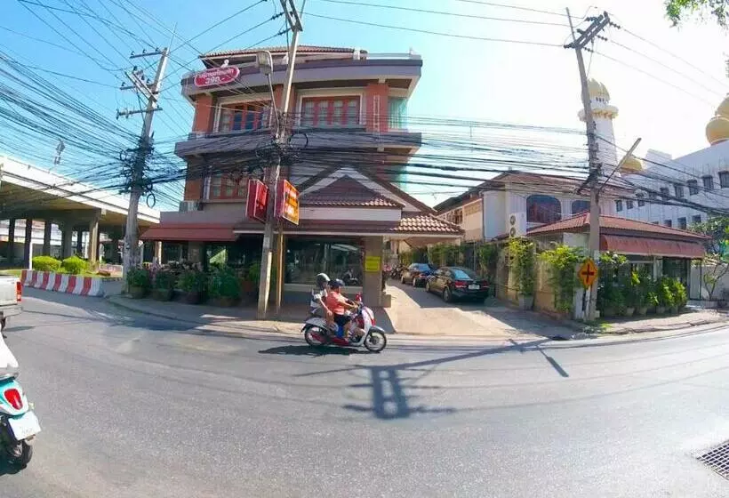 هتل Kraisaeng Place
