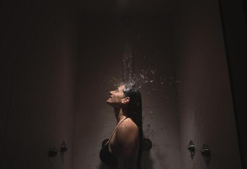 هتل Pompaelo Plaza Del Ayuntamiento & Spa