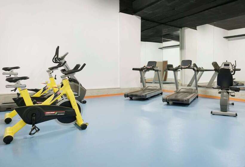 בית מלון כפרי Ramada Iskenderun