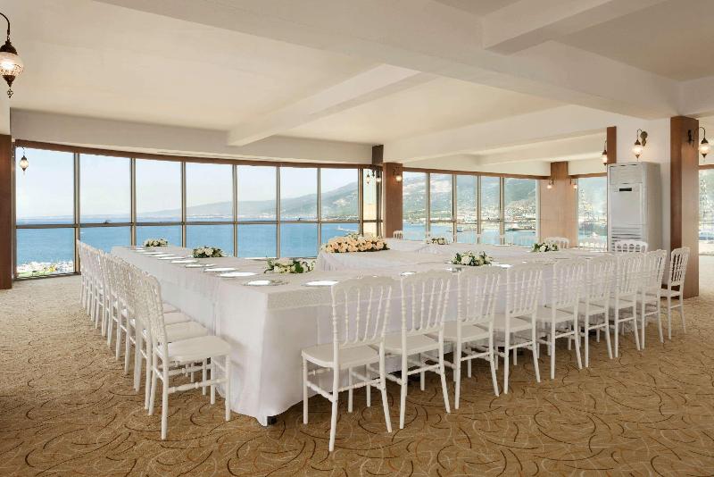 בית מלון כפרי Ramada Iskenderun