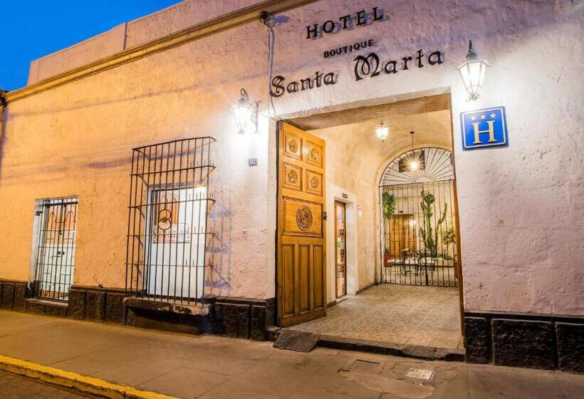 ホテル Santa Marta