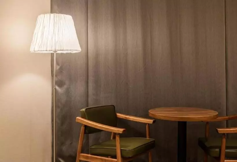 Hotelli The First Stay