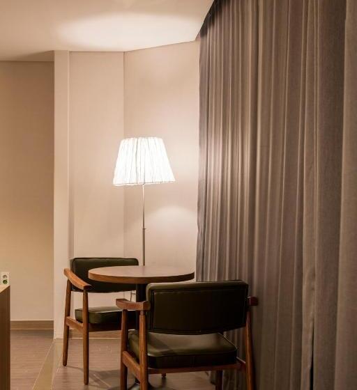 בית מלון כפרי The First Stay