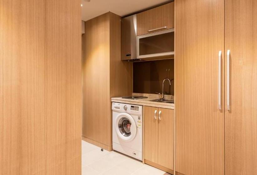 בית מלון כפרי The First Stay