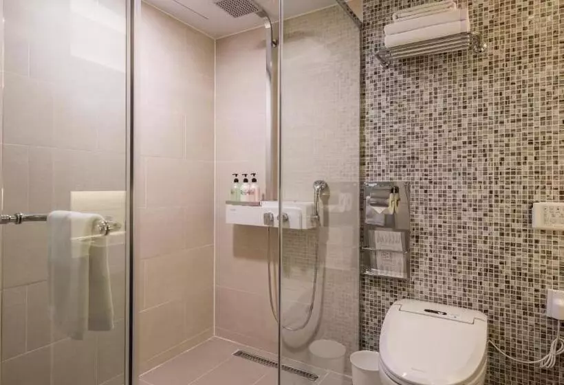 Hotelli The First Stay