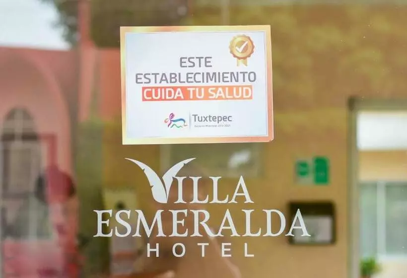 ホテル Villa Esmeralda