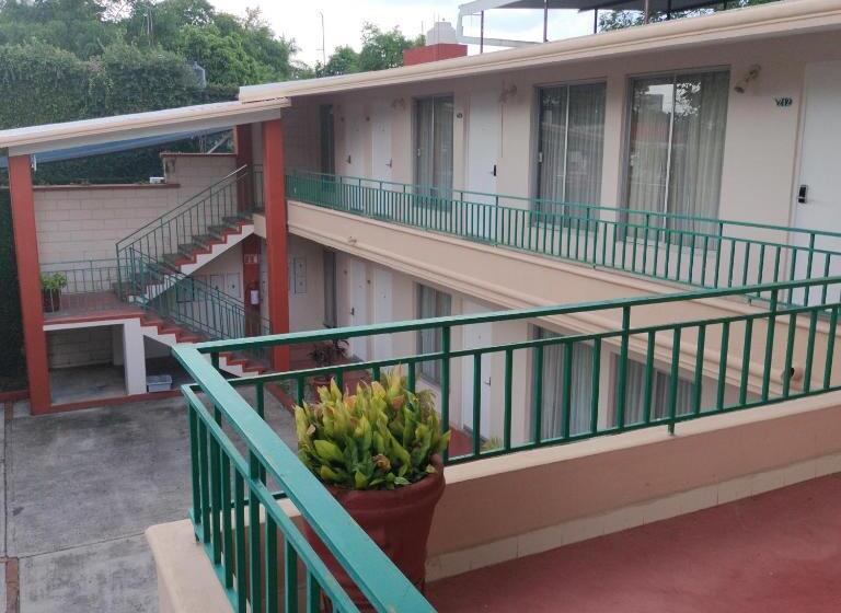 Hotel Villa Esmeralda