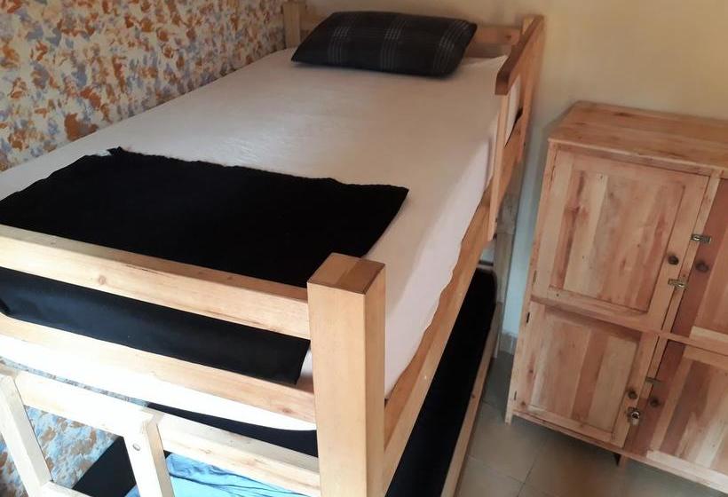 Bed and Breakfast La Cúpula Hostel & Camping