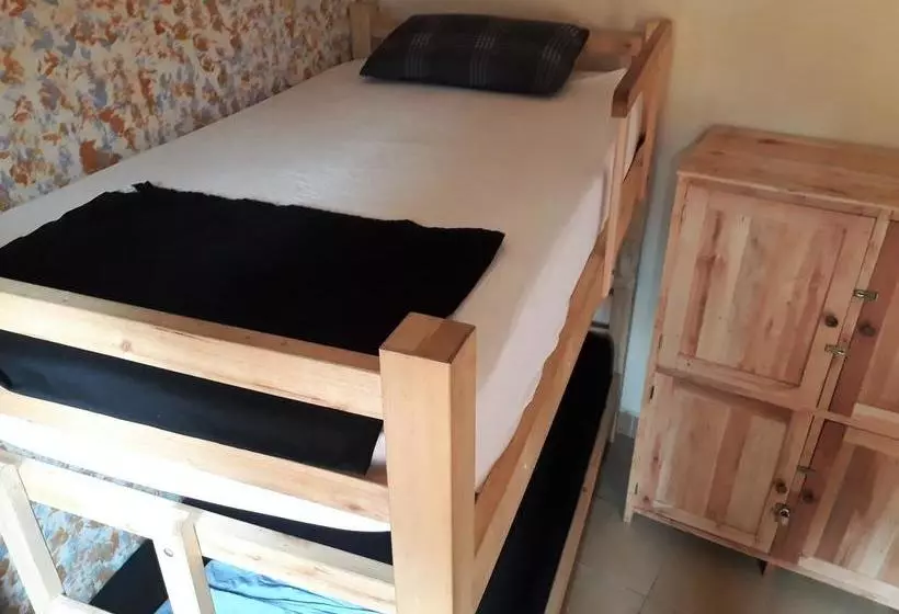 تختخواب و صبحانه La Cúpula Hostel & Camping