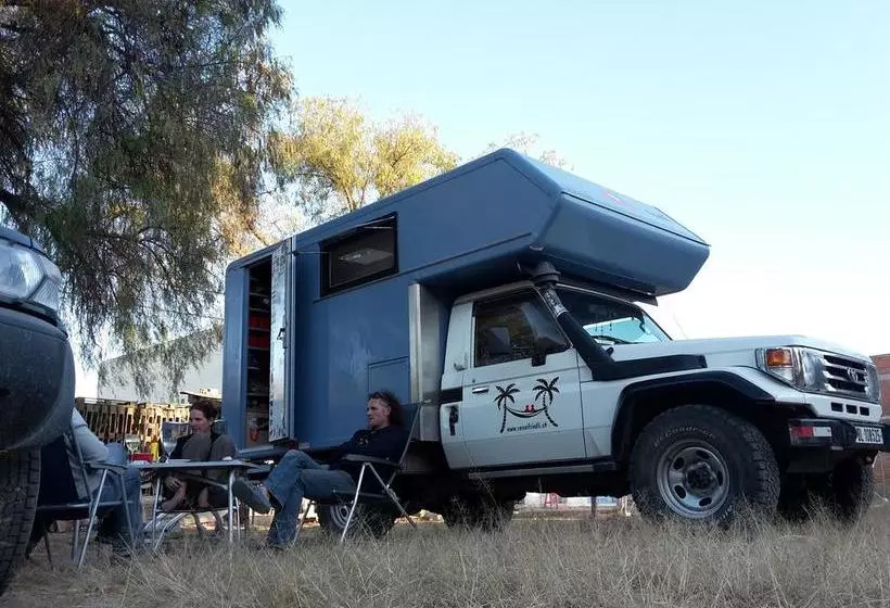 تختخواب و صبحانه La Cúpula Hostel & Camping