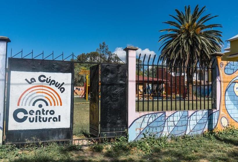 Bed and Breakfast La Cúpula Hostel & Camping