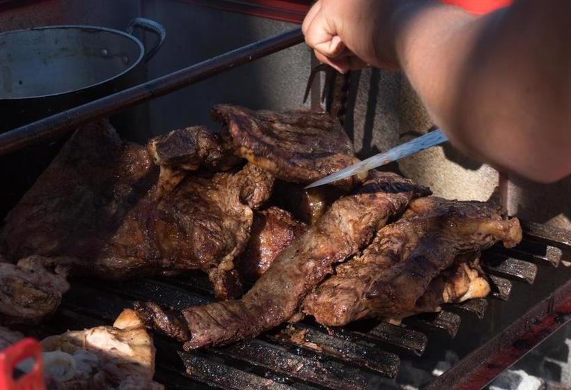 Bed and Breakfast La Cúpula Hostel & Camping