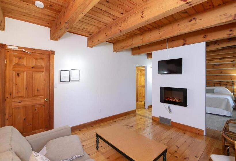 Bye The Bay Bed And Breakfast