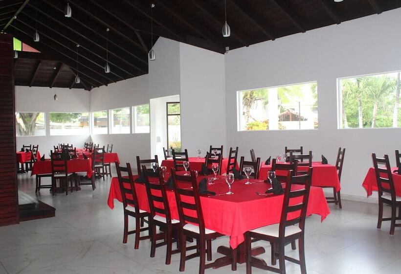 هتل Ahnvee Resort Adults Only