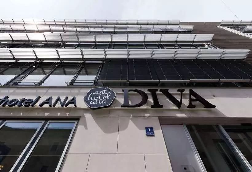 Elaya Hotel Munich City