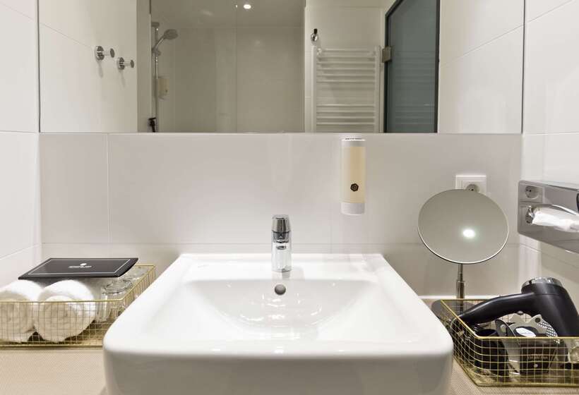 Elaya Hotel Munich City