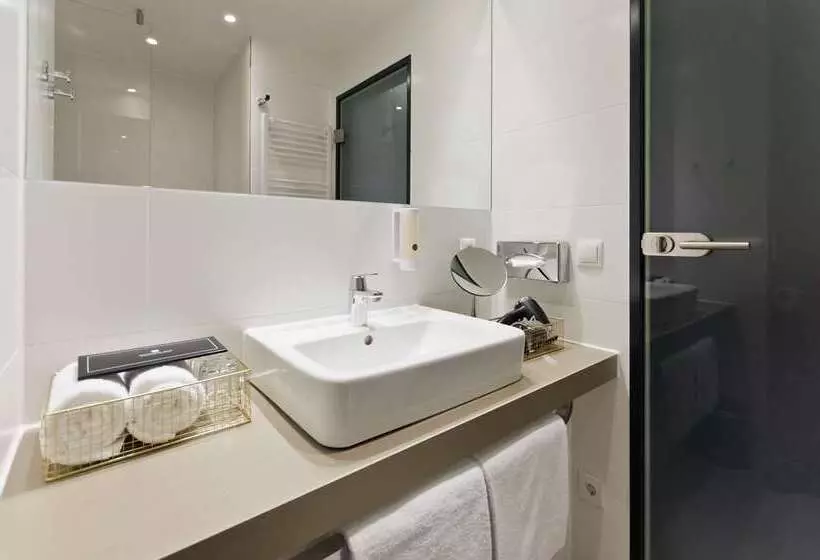 Elaya Hotel Munich City
