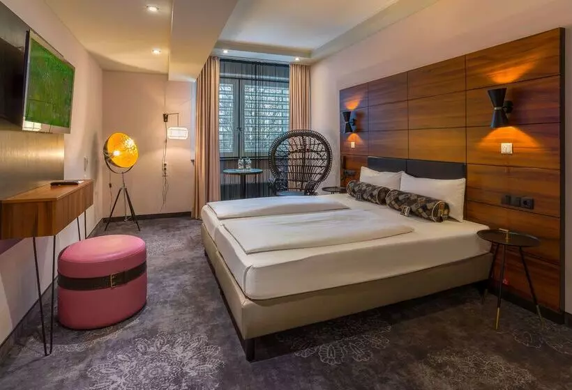 Elaya Hotel Munich City