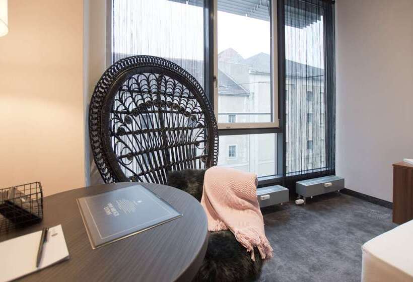 Elaya Hotel Munich City