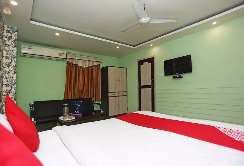 Hotel Mega Palace
