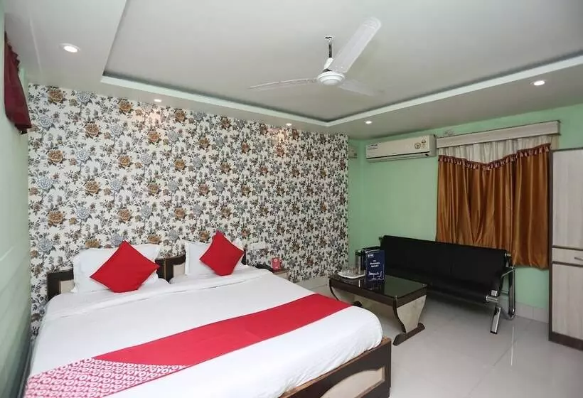 Hotel Mega Palace