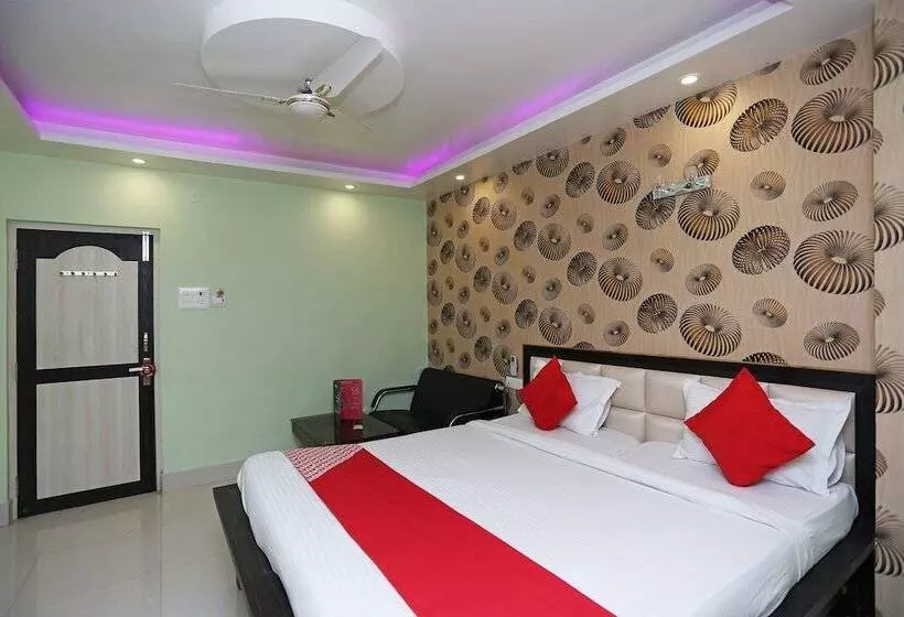 Hotel Mega Palace
