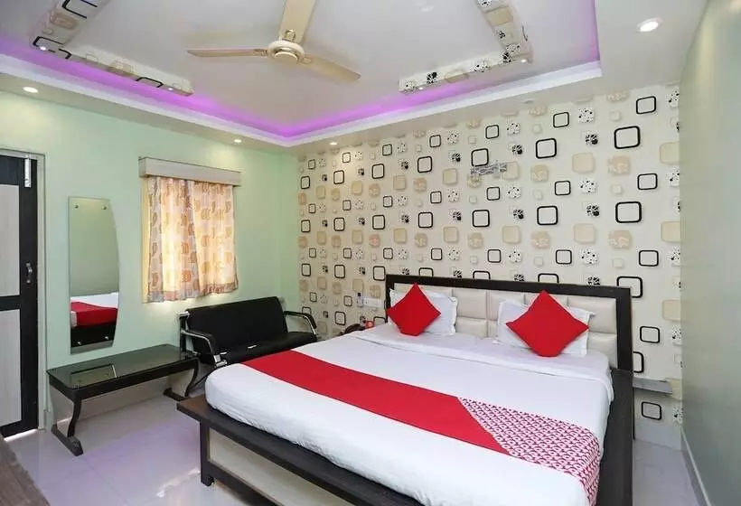 Hotel Mega Palace