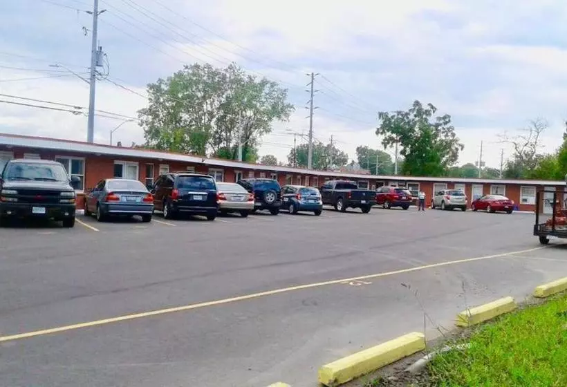Leisure Motel