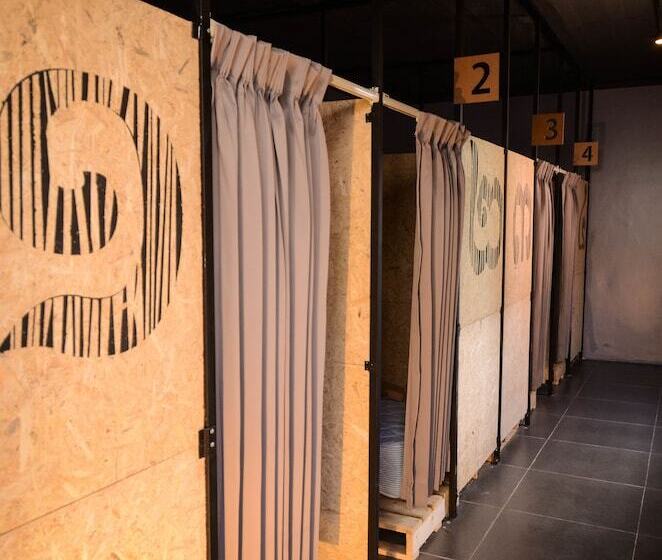 호스텔 Adventure Siem Reap Lodge