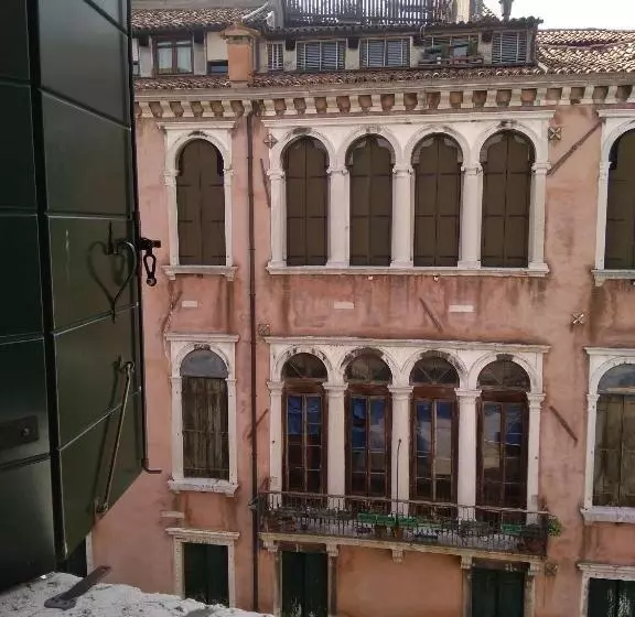 ユースホステル Foresteria Valdese Venezia
